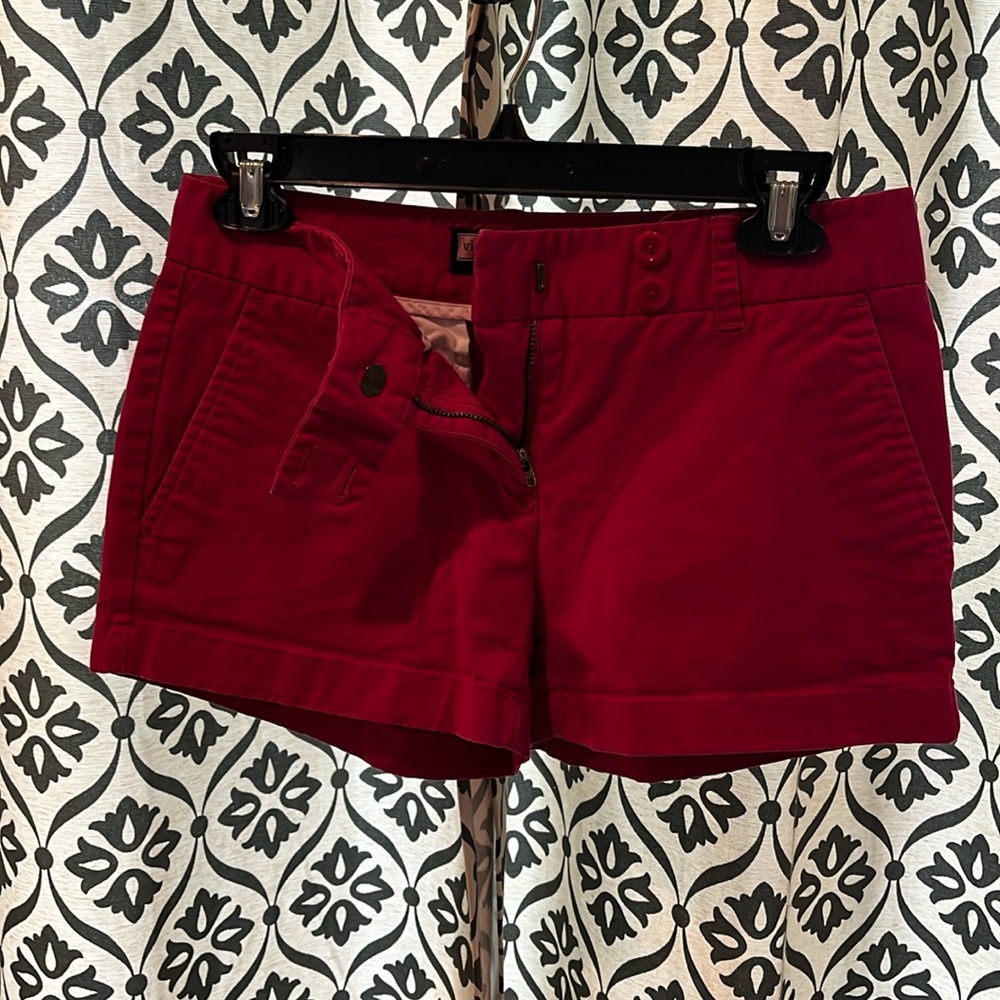 Vineyard Vines everyday short, size 0, hot pink 3.5 inseam.